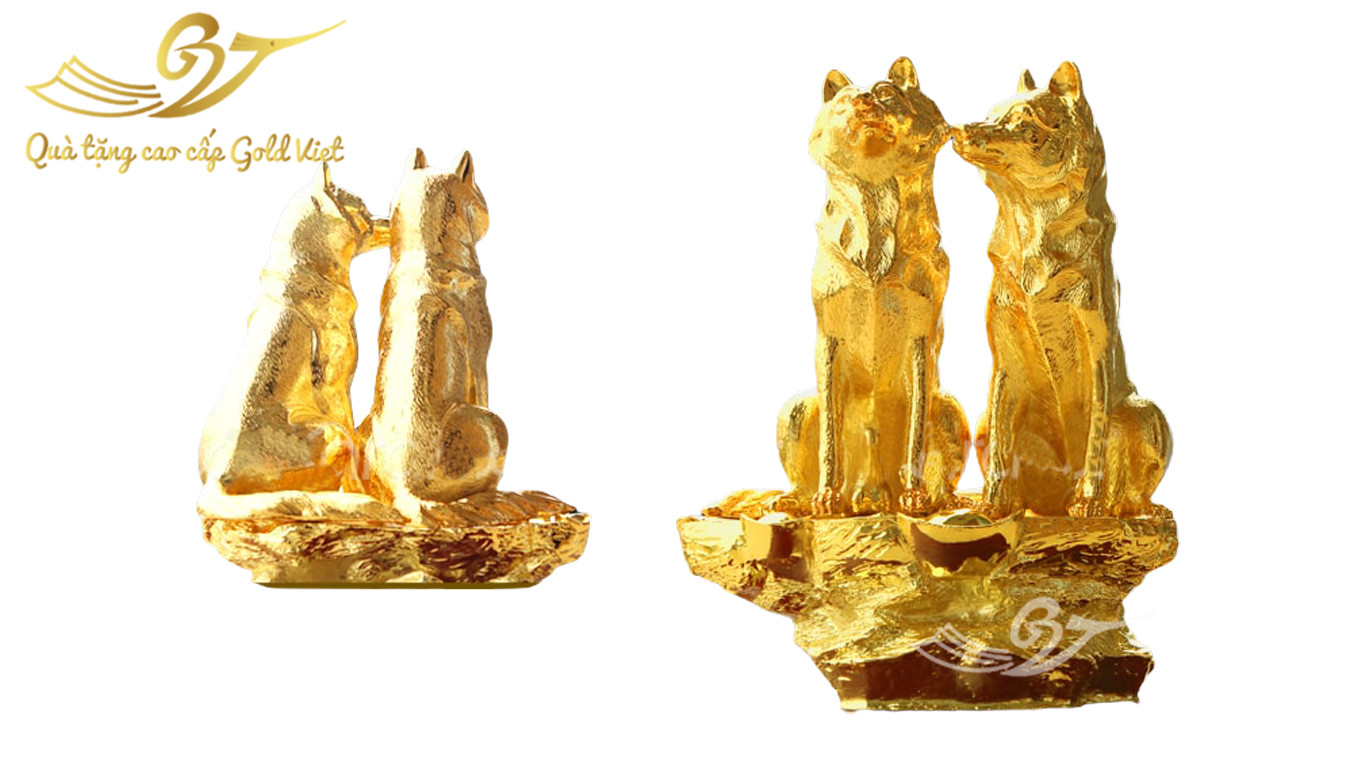 Chân dung một người phụ nữ trong phong cách ảnh xưa, tượng trưng cho tuổi Nhâm Tuất