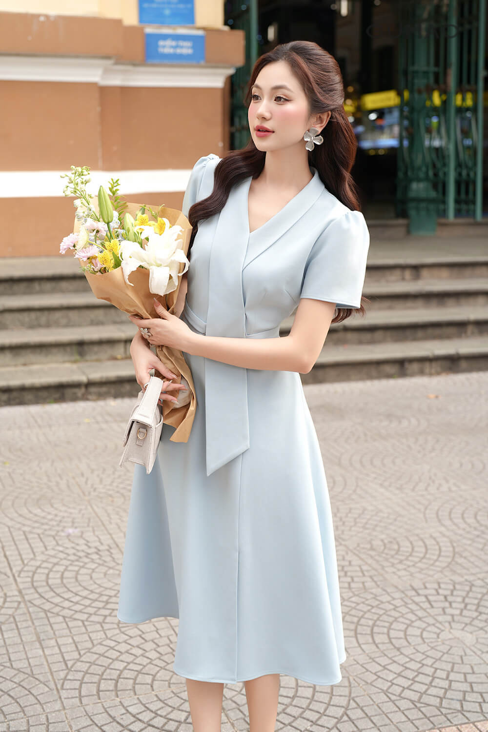 Váy maxi màu xanh nước biển dịu mát cho nữ Đinh Hợi 2007