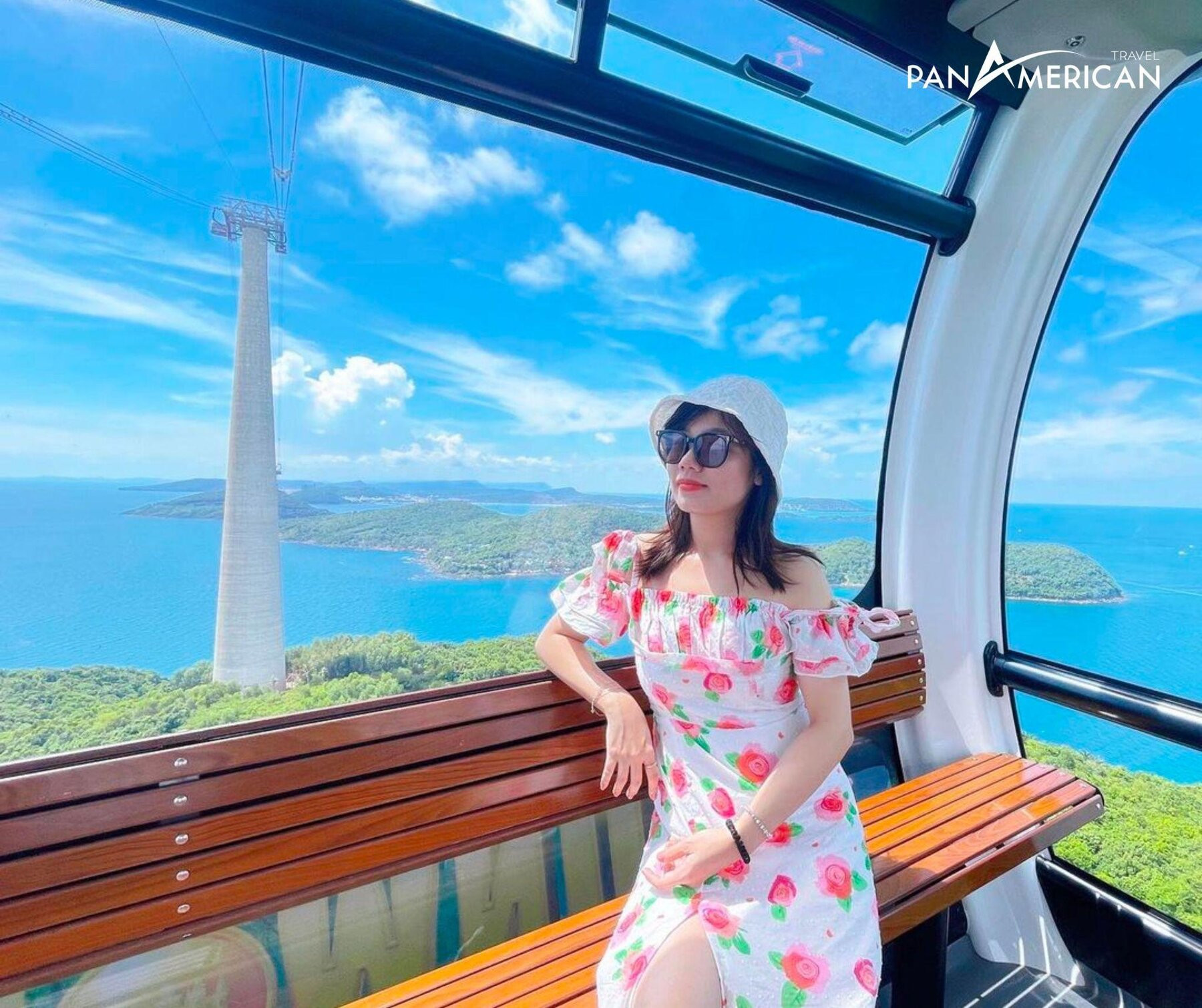 Từ bên trong cabin nhìn ra