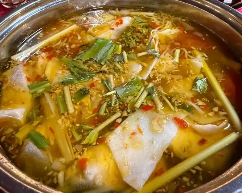 Đến với Hồ Tràm thì không thể món lẩu cá đuối