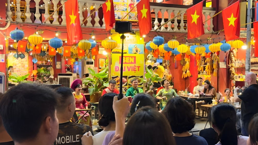 Phố Bùi Viện TPHCM nơi hội tụ những nét văn hóa độc đáo của Việt Nam.