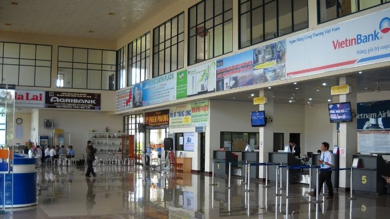 Bên trong nhà ga sân bay Pleiku (Gia Lai) với không gian rộng rãi, sạch sẽ và hiện đại, sẵn sàng đón tiếp hành khách