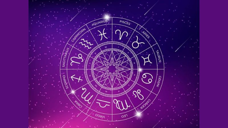 Người phụ nữ cung Thần Nông đang suy tư với vẻ mặt bí ẩn, thể hiện chiều sâu nội tâm