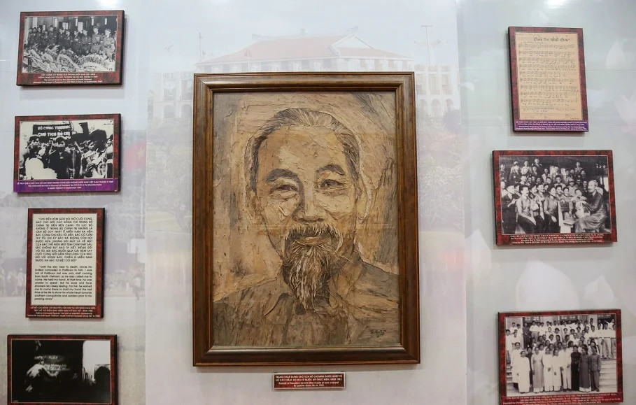 Bảo tàng Hồ Chí Minh là điểm tham quan và học tập ý nghĩa