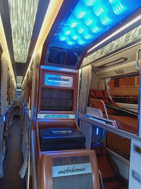 Nội thất Limousine 24 phòng hiện đại của xe khách Thanh Thủy