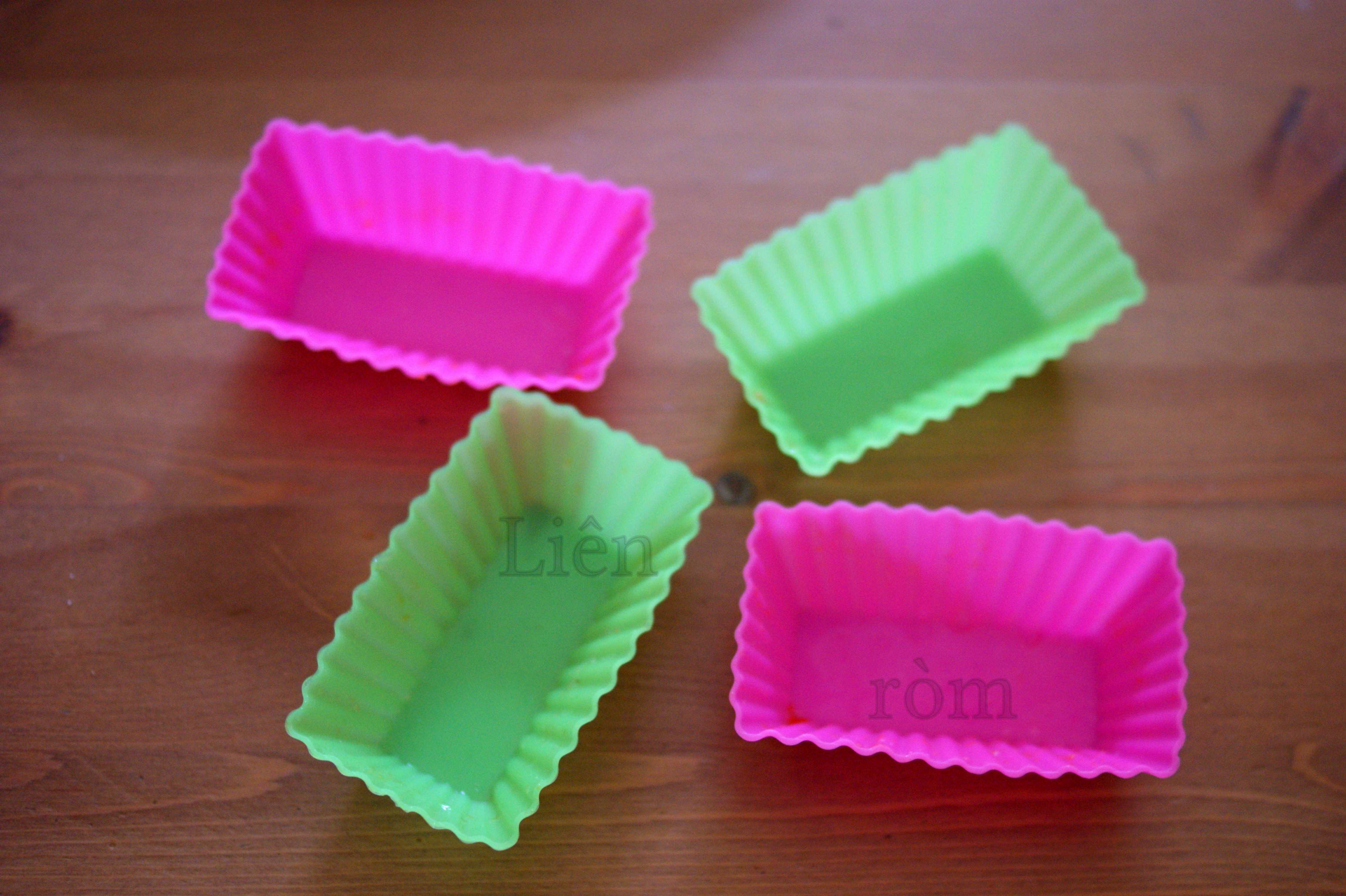 Những chiếc bánh bột lọc trần sau khi hấp chín, trong veo và hấp dẫn, sẵn sàng thưởng thức