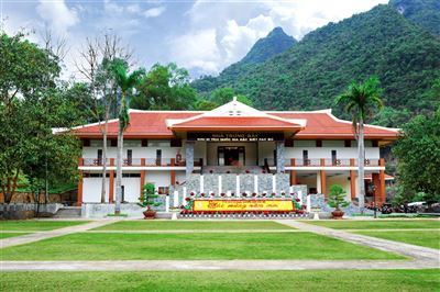 Nhà tranh mái lá tại làng Hoàng Trù, quê ngoại của Chủ tịch Hồ Chí Minh