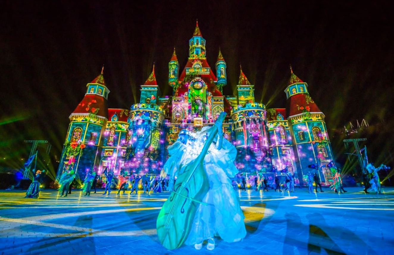 Show diễn đỉnh cao Tata Show làm thăng hoa cảm xúc