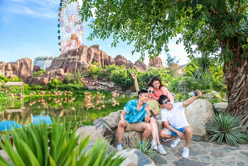 Cùng bạn bè check-in tại phu King’s Garden cùng các loài động vật đáng yêu