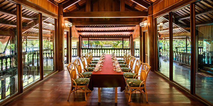 Không gian ấm cúng và sang trọng của Nhà hàng Sankofa Village