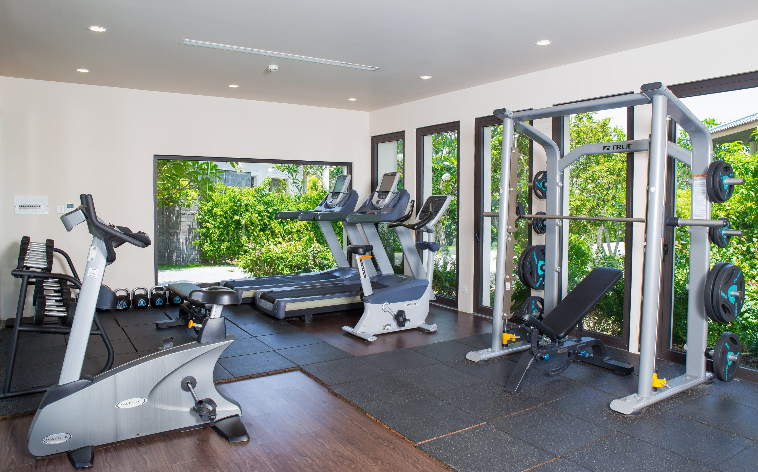 Phòng tập gym tại Hoàn Mỹ Resort, trang bị đầy đủ cho nhu cầu luyện tập