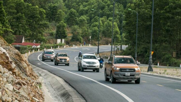 Bãi đỗ xe ô tô tại bến xe phía Nam Buôn Ma Thuột