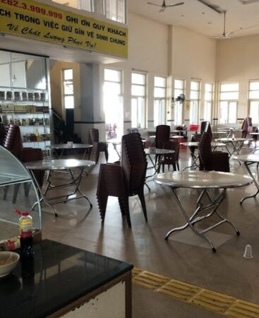 Khu vực ăn uống tại bến xe khách