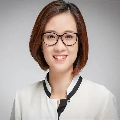 Nụ cười hài lòng của du khách khi sử dụng dịch vụ taxi tại Phú Quốc