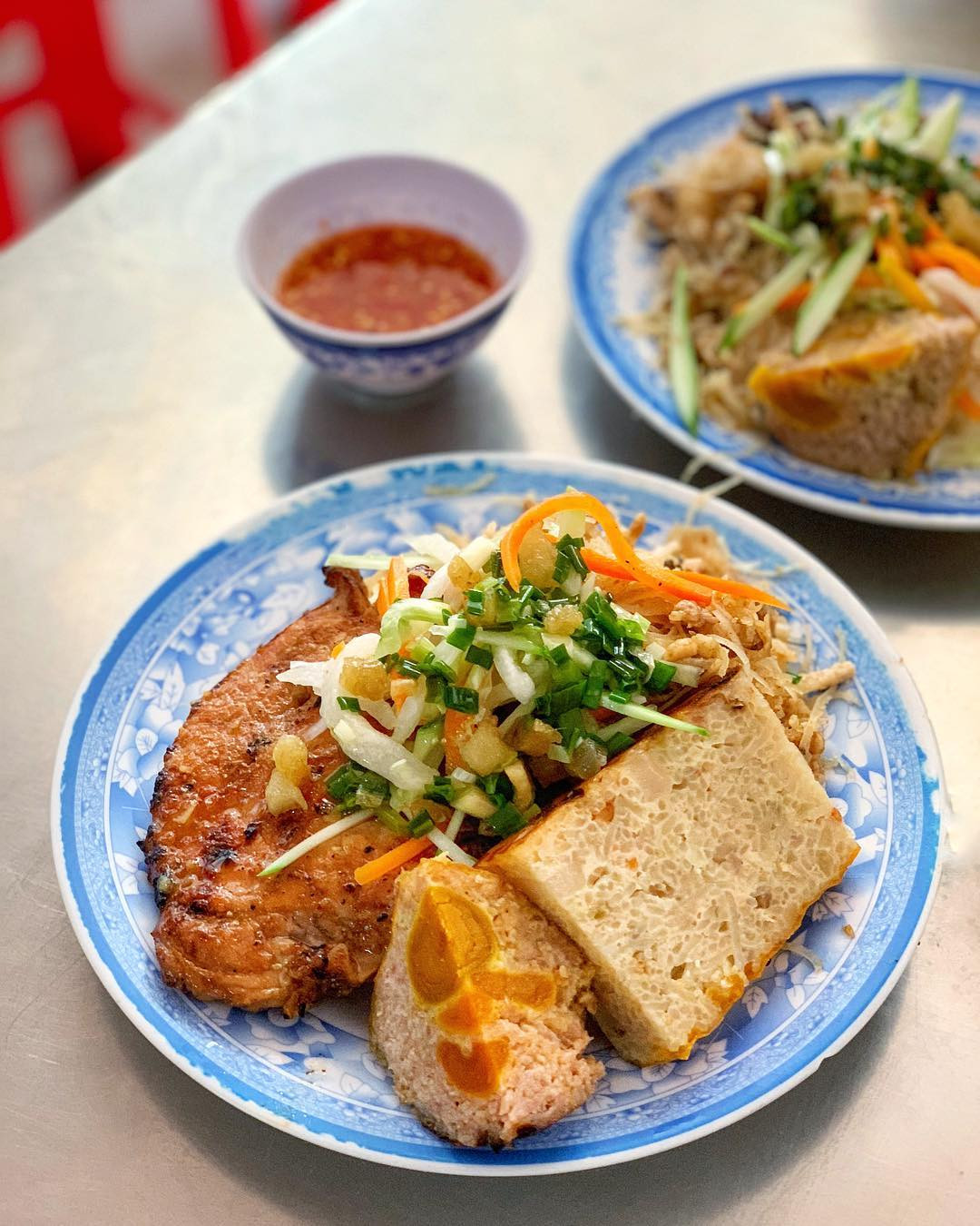 Đĩa cơm tấm Sài Gòn thơm ngon, bắt mắt