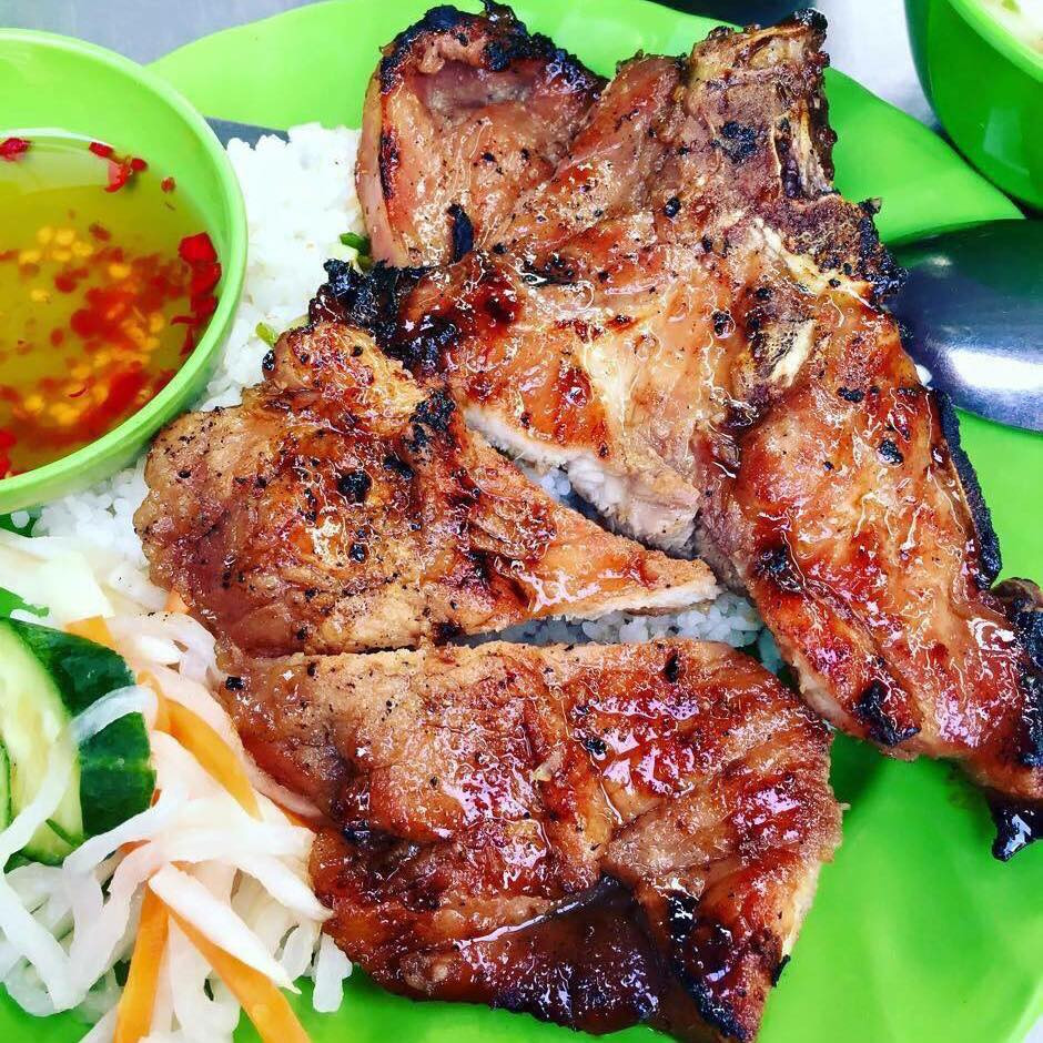Miếng sườn nướng thấm vị