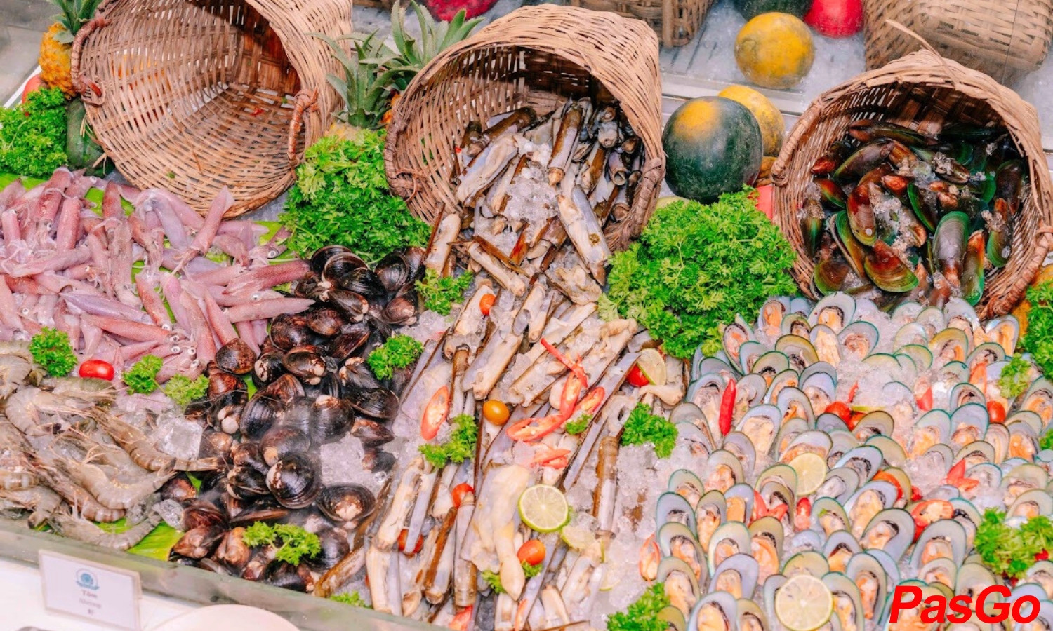 Các món hải sản tươi ngon và đồ nướng hấp dẫn tại I Like Buffet Nha Trang