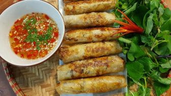 Những chiếc nem rán vàng ươm, giòn tan, chuẩn vị miền Bắc