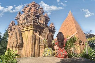 Tháp Bà Ponagar, kiến trúc Chăm cổ kính giữa lòng Nha Trang