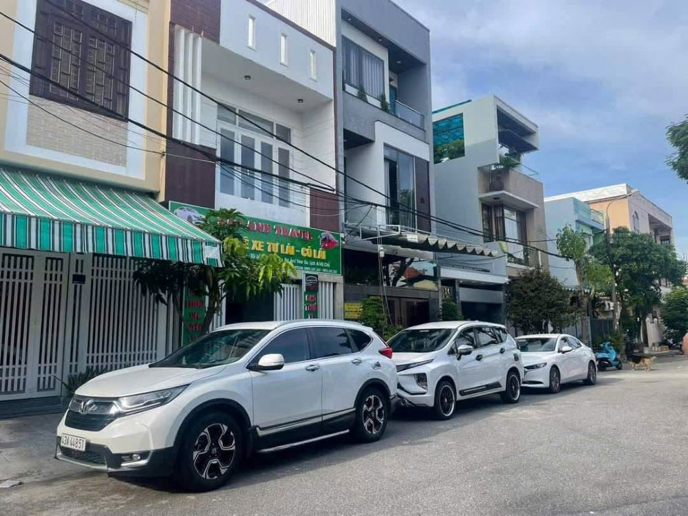 Đội xe đông đảo và sẵn sàng phục vụ của Taxi Gia Lai 24h