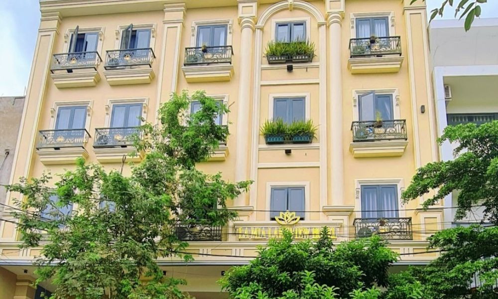 La Mia Hotel mang phong cách sang trọng, hiện đại