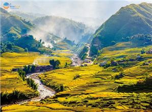 Cảnh quan núi rừng hùng vĩ trên cung đường du lịch Tây Bắc, có thể đi qua Sa Pa, Lai Châu, Điện Biên, Mộc Châu và Mai Châu