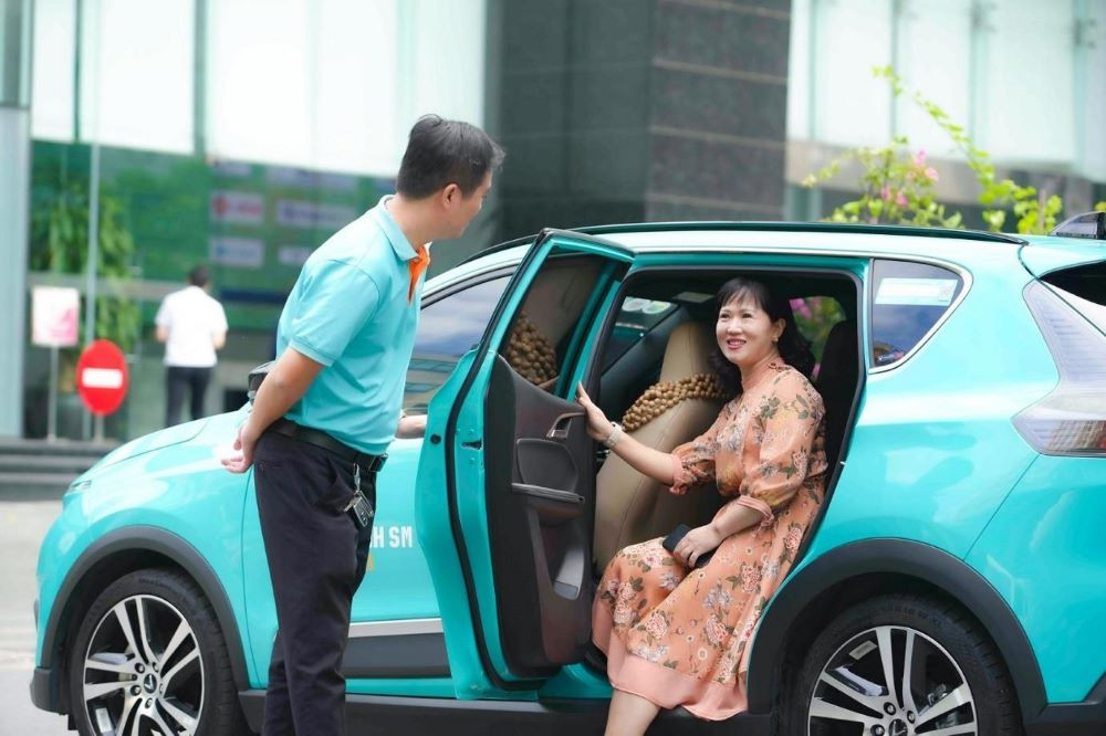 Taxi Xanh SM sử dụng dòng xe điện VinFast tiên tiến, đảm bảo chất lượng cao, vận hành êm ái