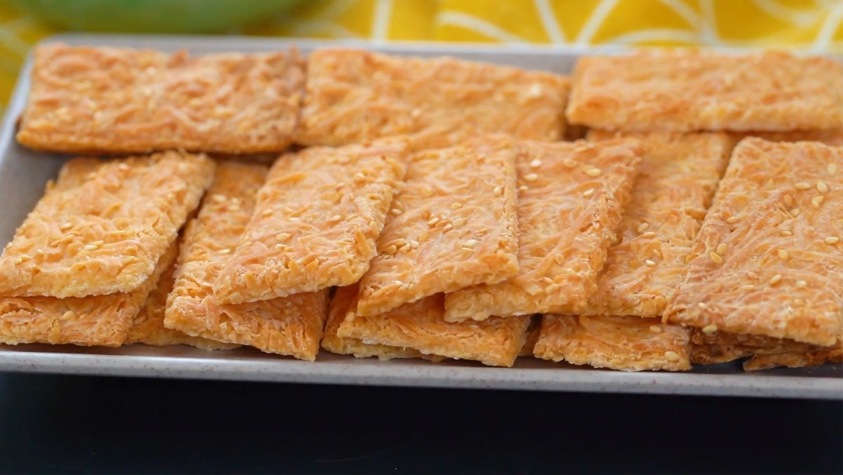 Bánh dừa nướng vàng ươm, thơm lừng