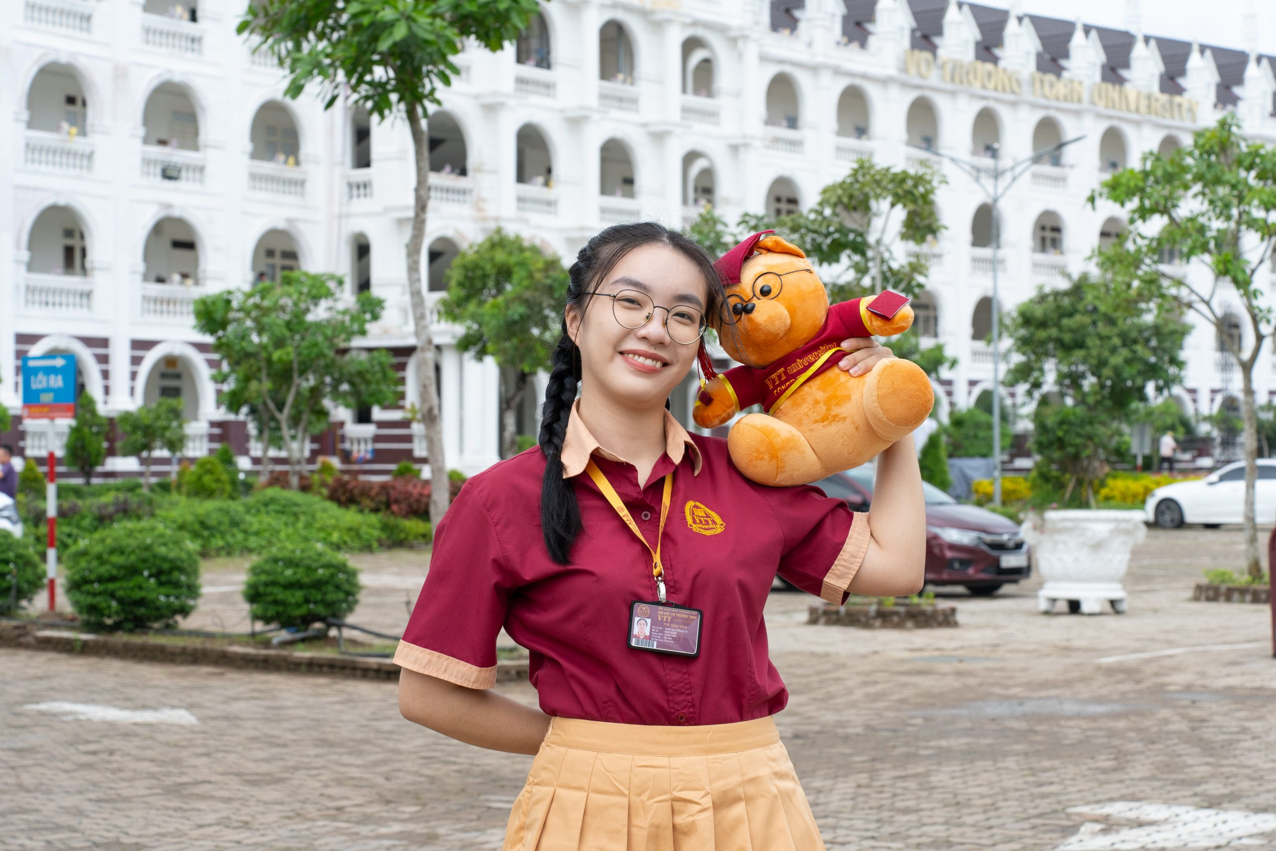Sinh viên Trường Đại học Võ Trường Toản nhận bằng khen thành tích xuất sắc