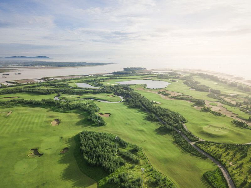 Quang cảnh sân golf FLC Samson Golf Links
