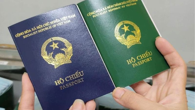 Hộ chiếu là giấy tờ thiết yếu khi du lịch Singapore