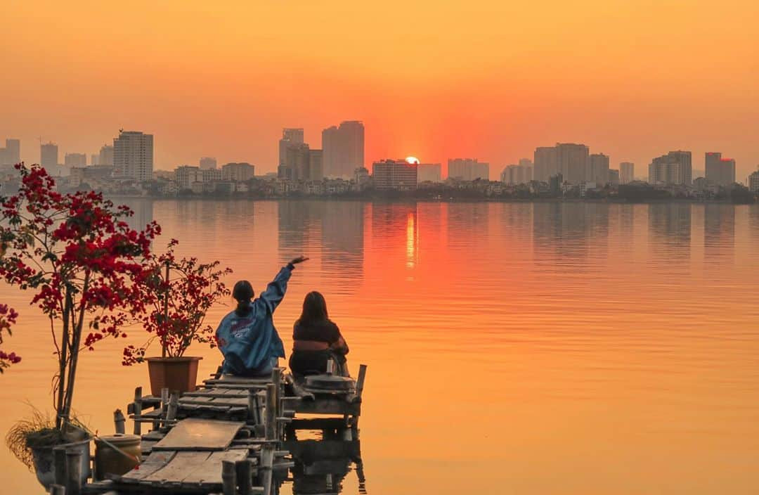 Hoàng hôn trên Hồ Tây đẹp đến nao lòng