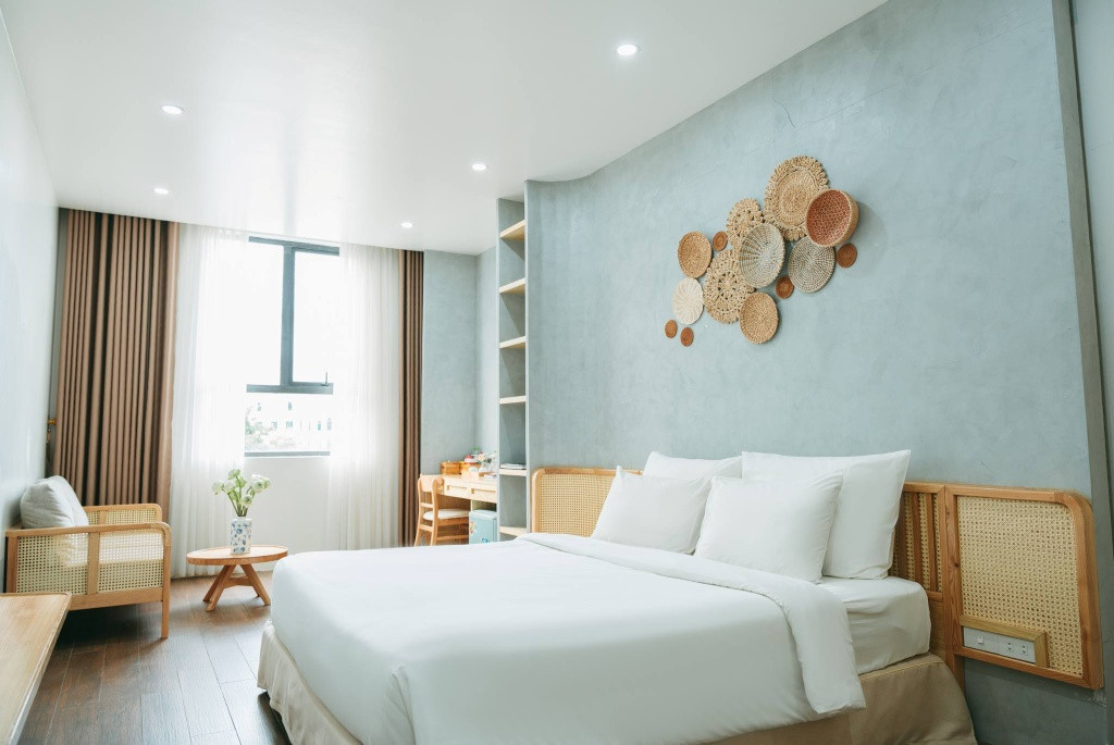 Thiết kế sang trọng của Phòng Deluxe với tầm nhìn ra thành phố