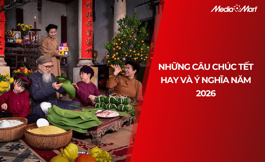 Gia đình quây quần bên mâm cơm ngày Tết, cùng trao nhau những lời chúc