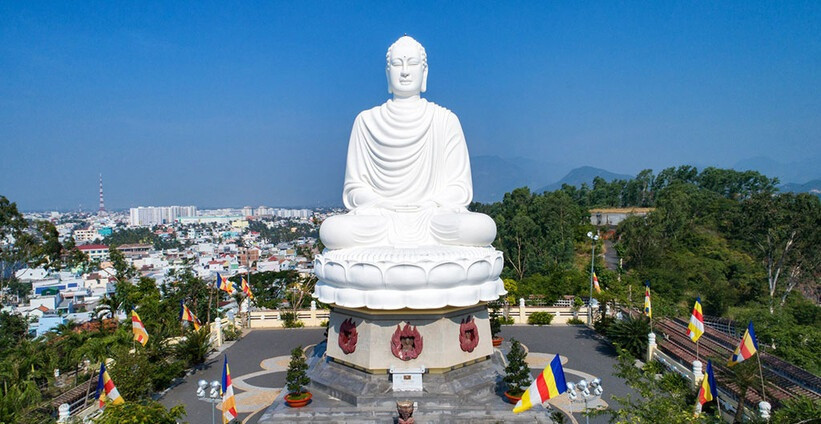 Chùa Long Sơn - niềm tự hào của người dân Nha Trang