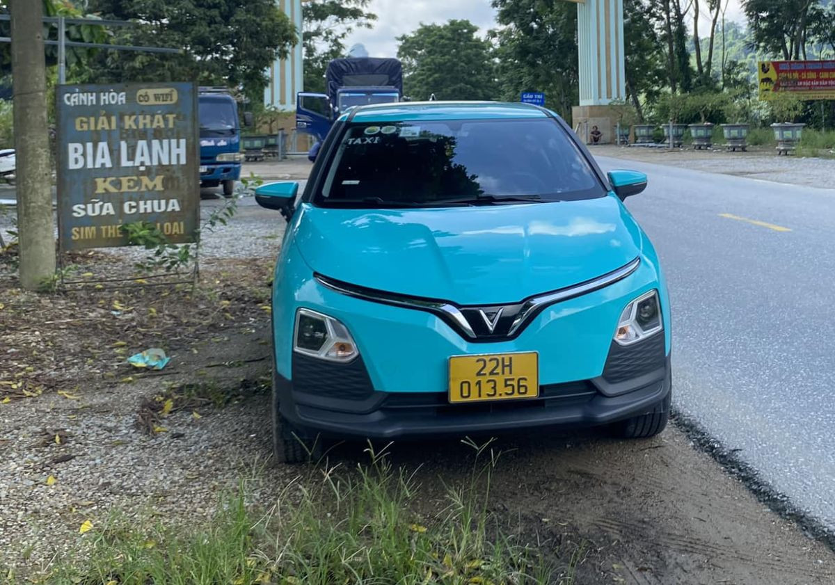 Lựa chọn taxi điện góp phần bảo vệ môi trường khi du lịch Tuyên Quang