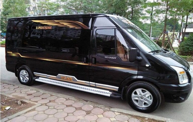 Nội thất sang trọng và đầy đủ tiện nghi trên xe Nhật Nam Limousine