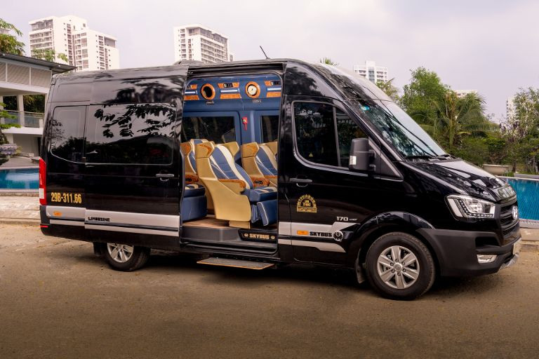 Xe Limousine hiện đại được khách hàng tin tưởng lựa chọn cho tuyến Hà Nội Vĩnh Phúc