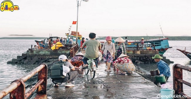 Một góc yên bình của làng chài trên Đảo Thạnh An
