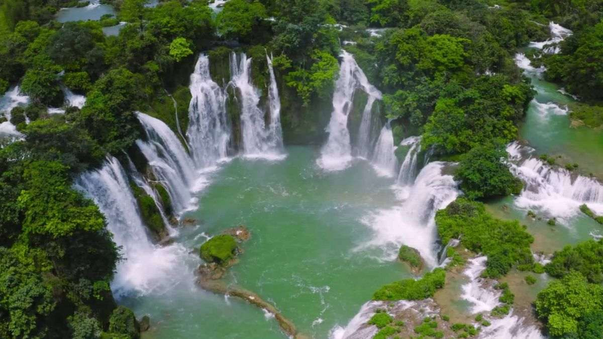 Khám phá hang động tại Vườn quốc gia Phong Nha - Kẻ Bàng