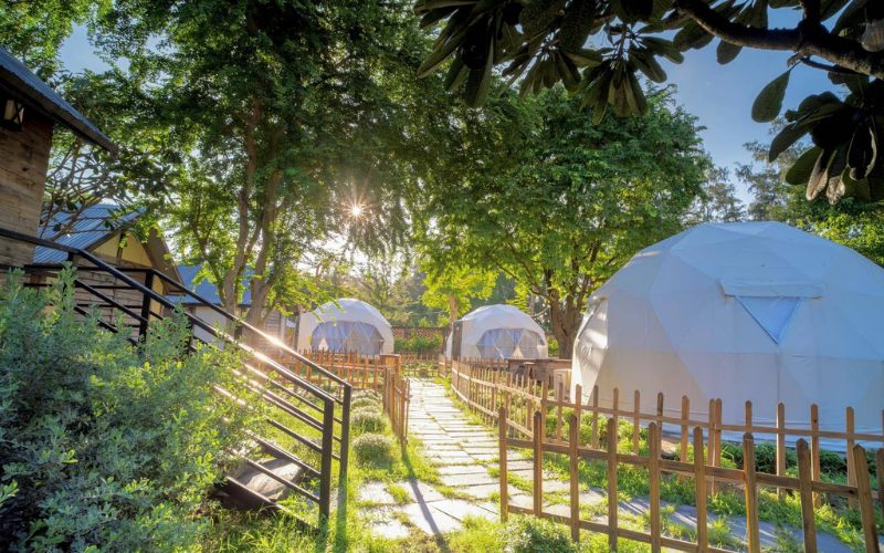 Chọn glamping gần Sài Gòn dựa trên nhu cầu về không gian, tiện nghi và hoạt động phù hợp