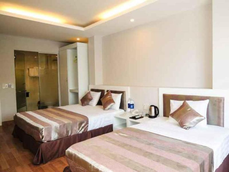 Vân Nam Hotel đem lại không gian mát mẻ nằm ngay cạnh biển