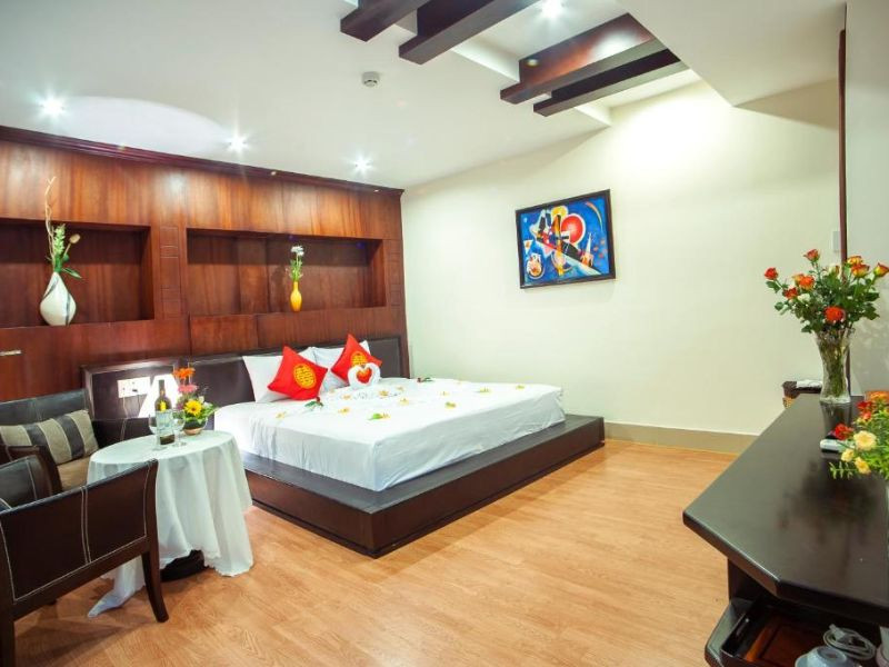 Khách sạn The Summer Hotel khá khang trang với mức giá phải chăng