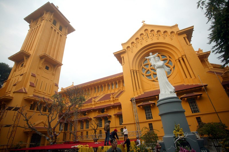Nội thất trang nghiêm của Nhà Thờ Cửa Bắc