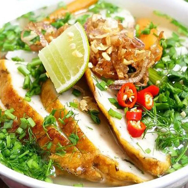 Tô bánh canh chả cá Nha Trang thành phẩm