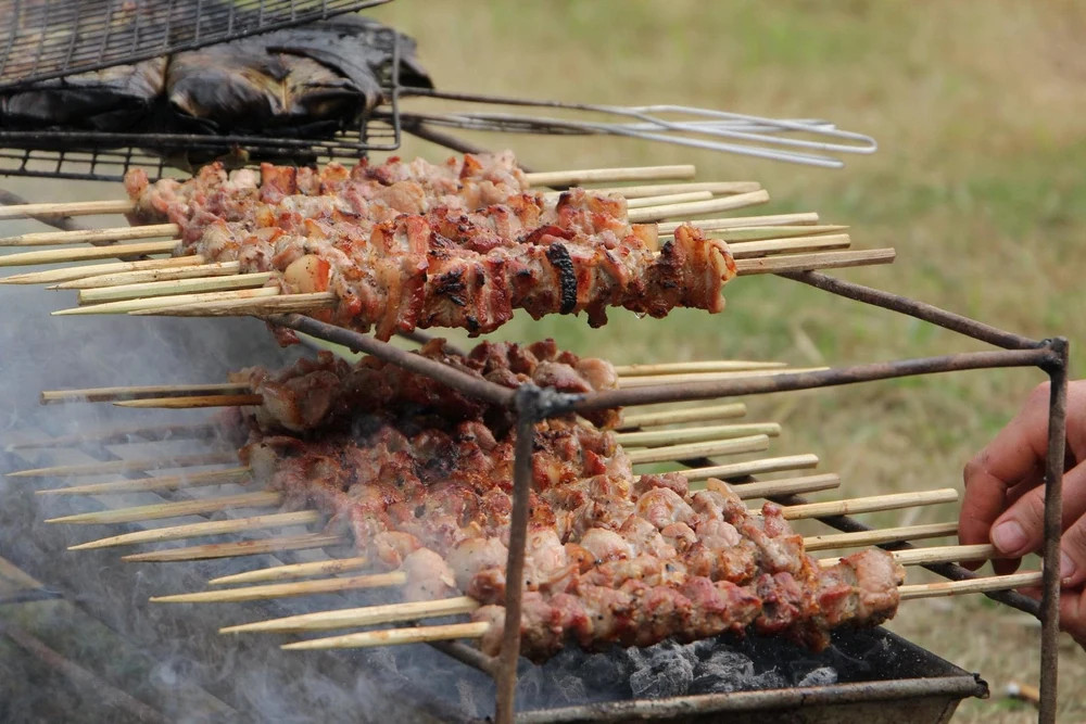 Khu vực dã ngoại và BBQ tự túc ven hồ Đồng Mô